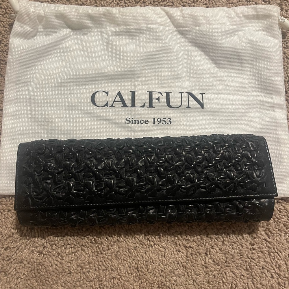 Calfun Black Clutch